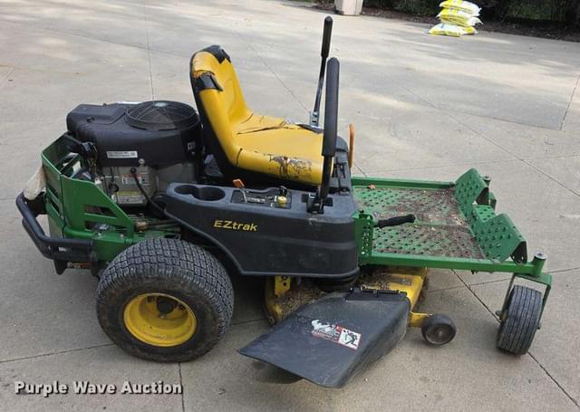 Image of John Deere Z235 equipment image 2