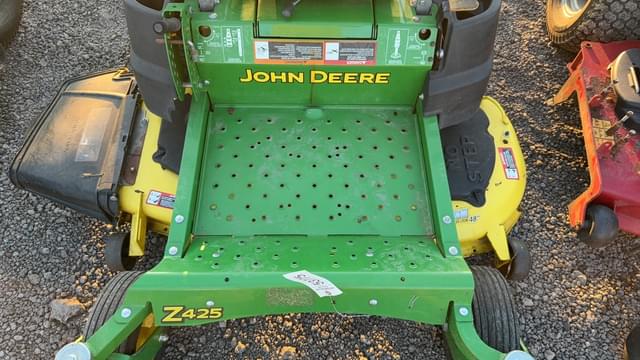 Image of John Deere Z425 equipment image 4
