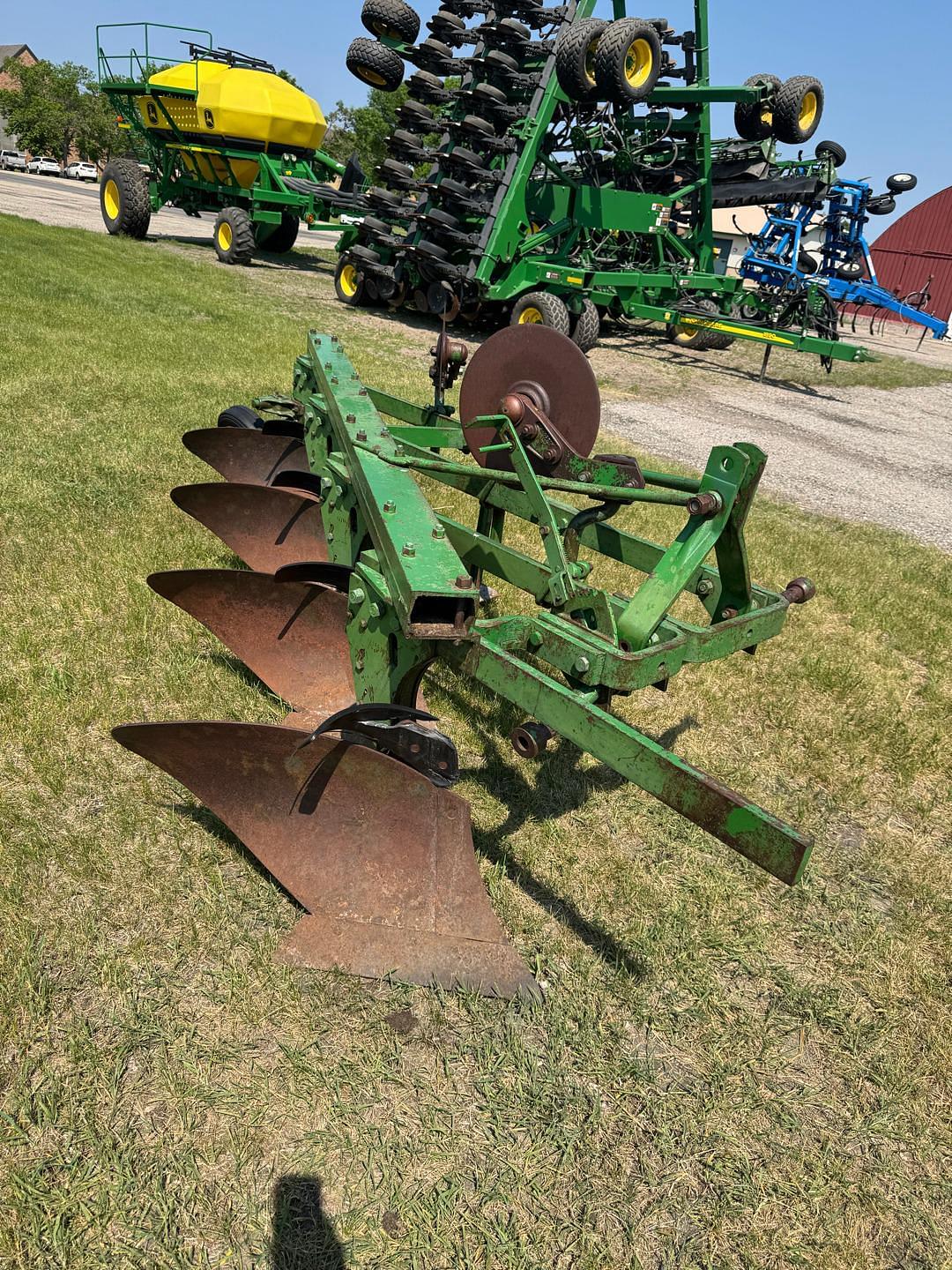 Image of John Deere F125 Primary image
