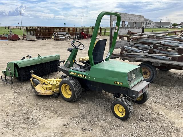 Image of John Deere F911 equipment image 3
