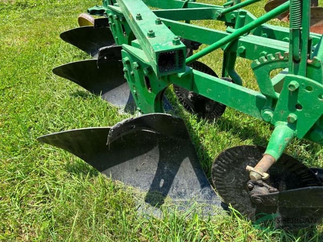 Image of John Deere F125 equipment image 2