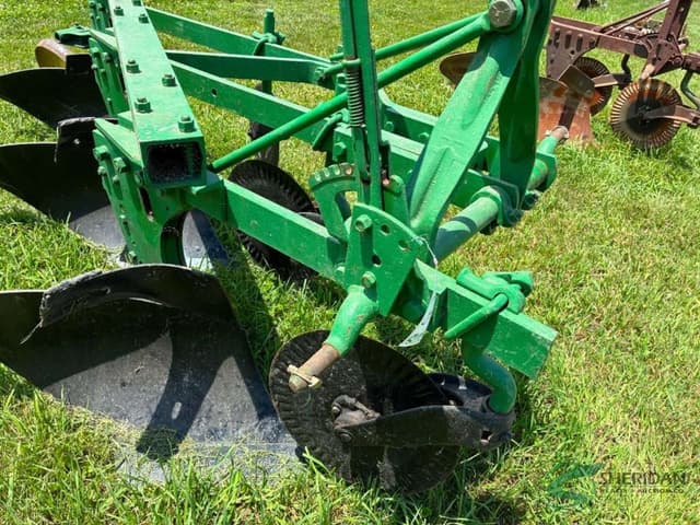Image of John Deere F125 equipment image 1