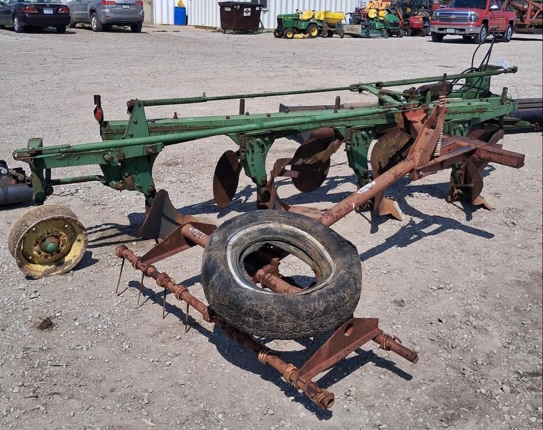 Image of John Deere F135A Primary image
