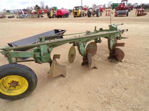 John Deere F145 Image