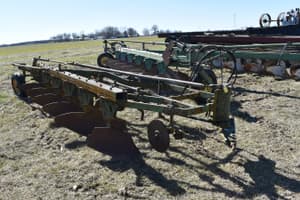 John Deere F145 Image