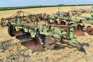 John Deere F145 Image