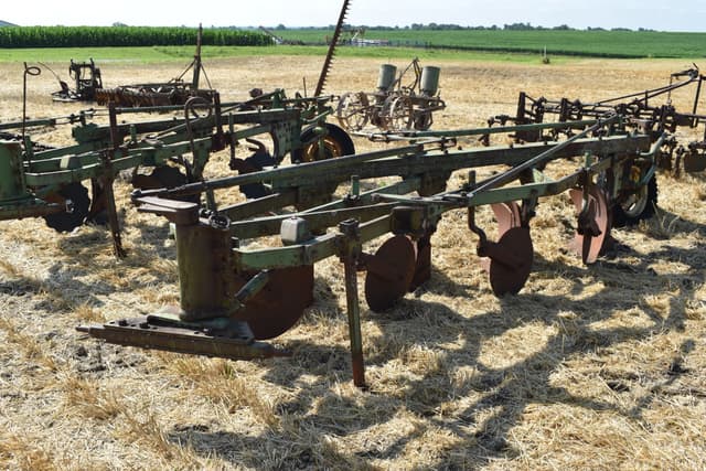 Image of John Deere F145 equipment image 2