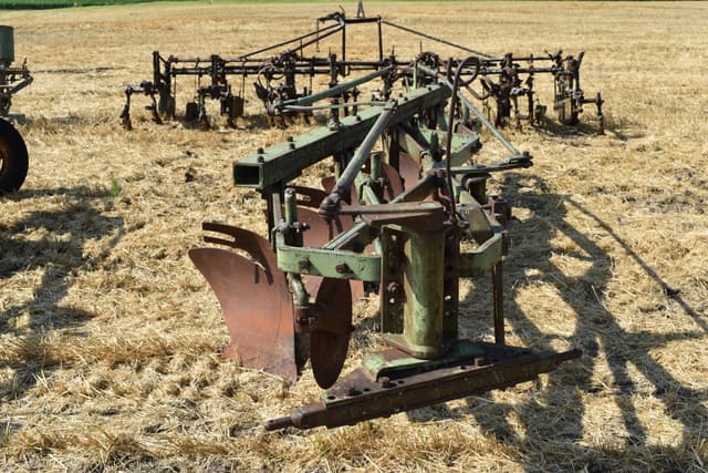 Image of John Deere F145 equipment image 1