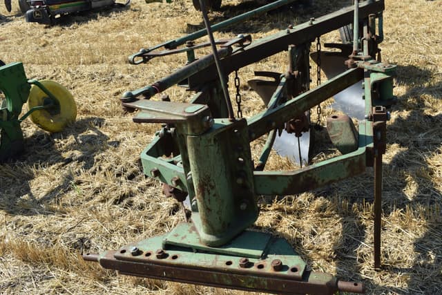 Image of John Deere F145 equipment image 4