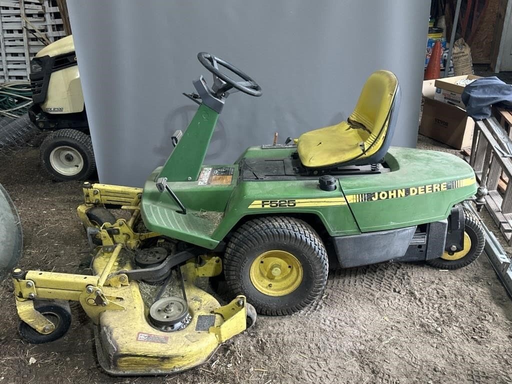 Image of John Deere F525 Primary image