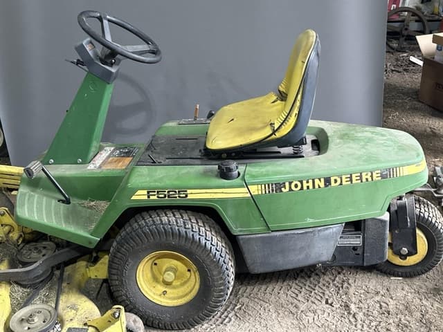 Image of John Deere F525 equipment image 1