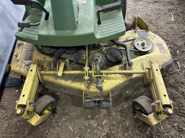 Image of John Deere F525 equipment image 3