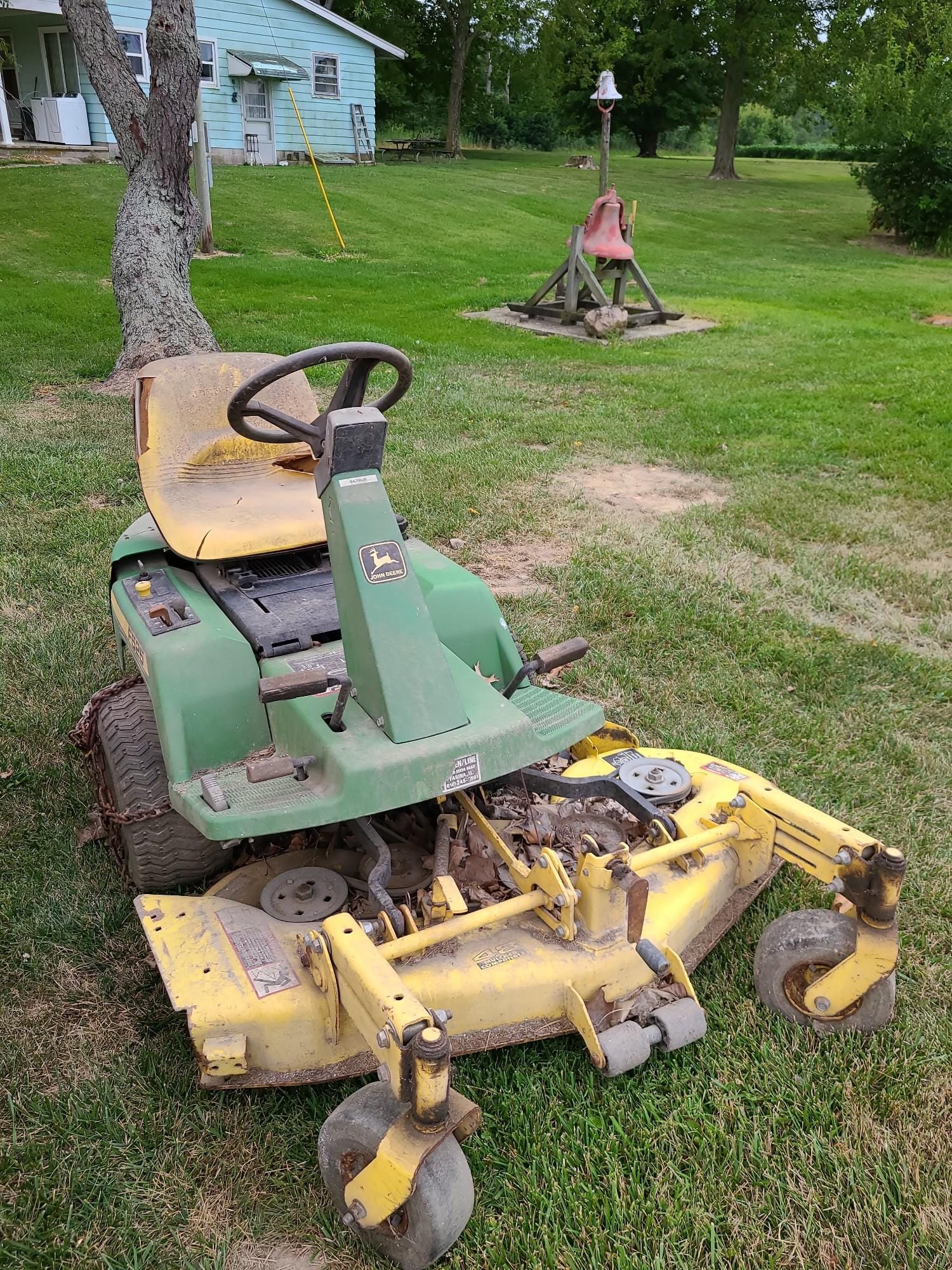 Main image John Deere F525