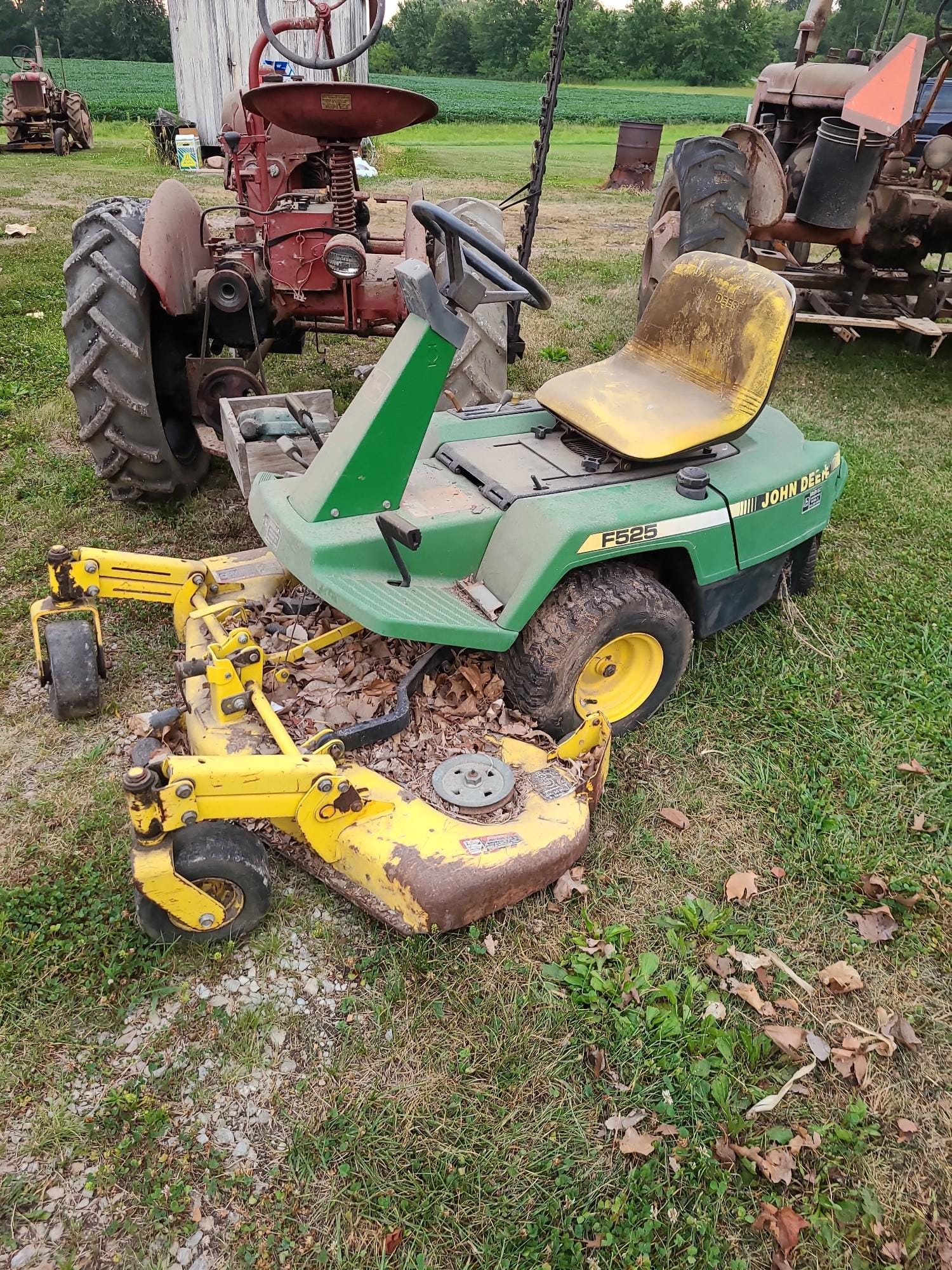 Main image John Deere F525
