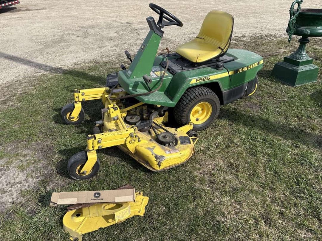 Image of John Deere F525 Primary image