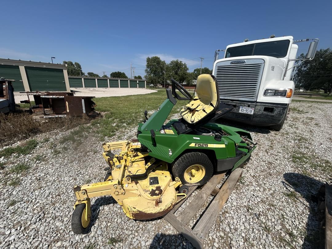 Image of John Deere F525 Primary image