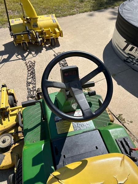 Image of John Deere F525 equipment image 4