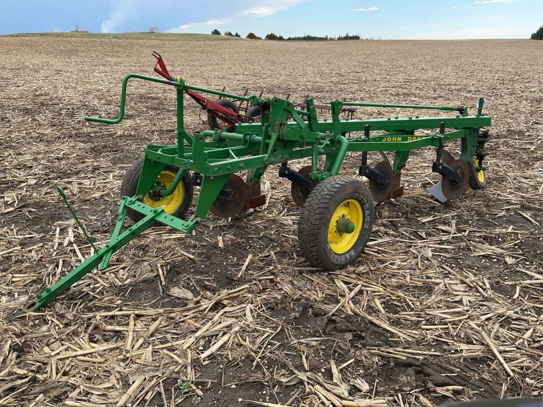 Image of John Deere F690H Primary image