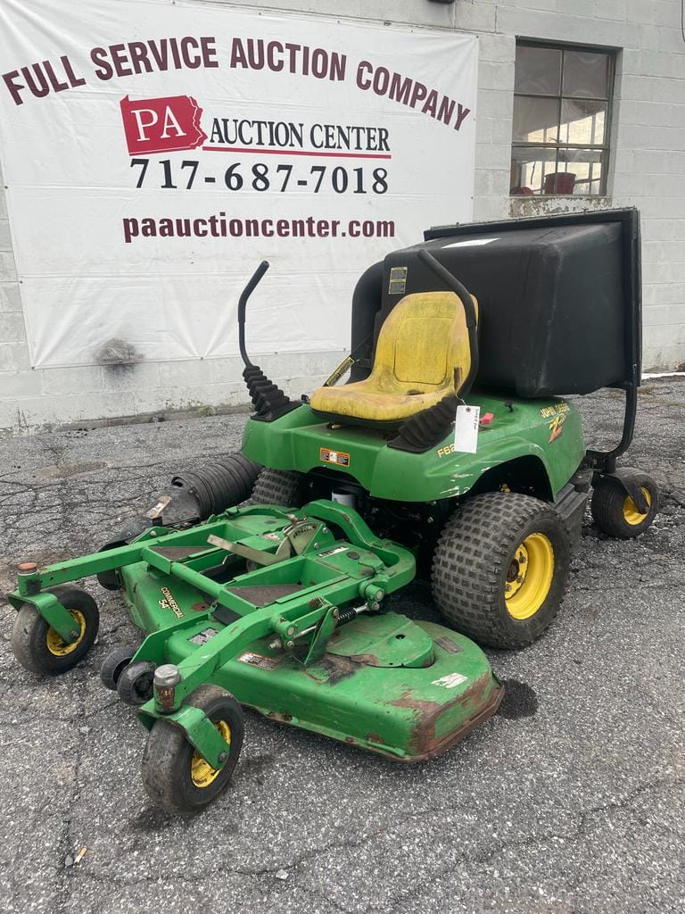 Main image John Deere F620