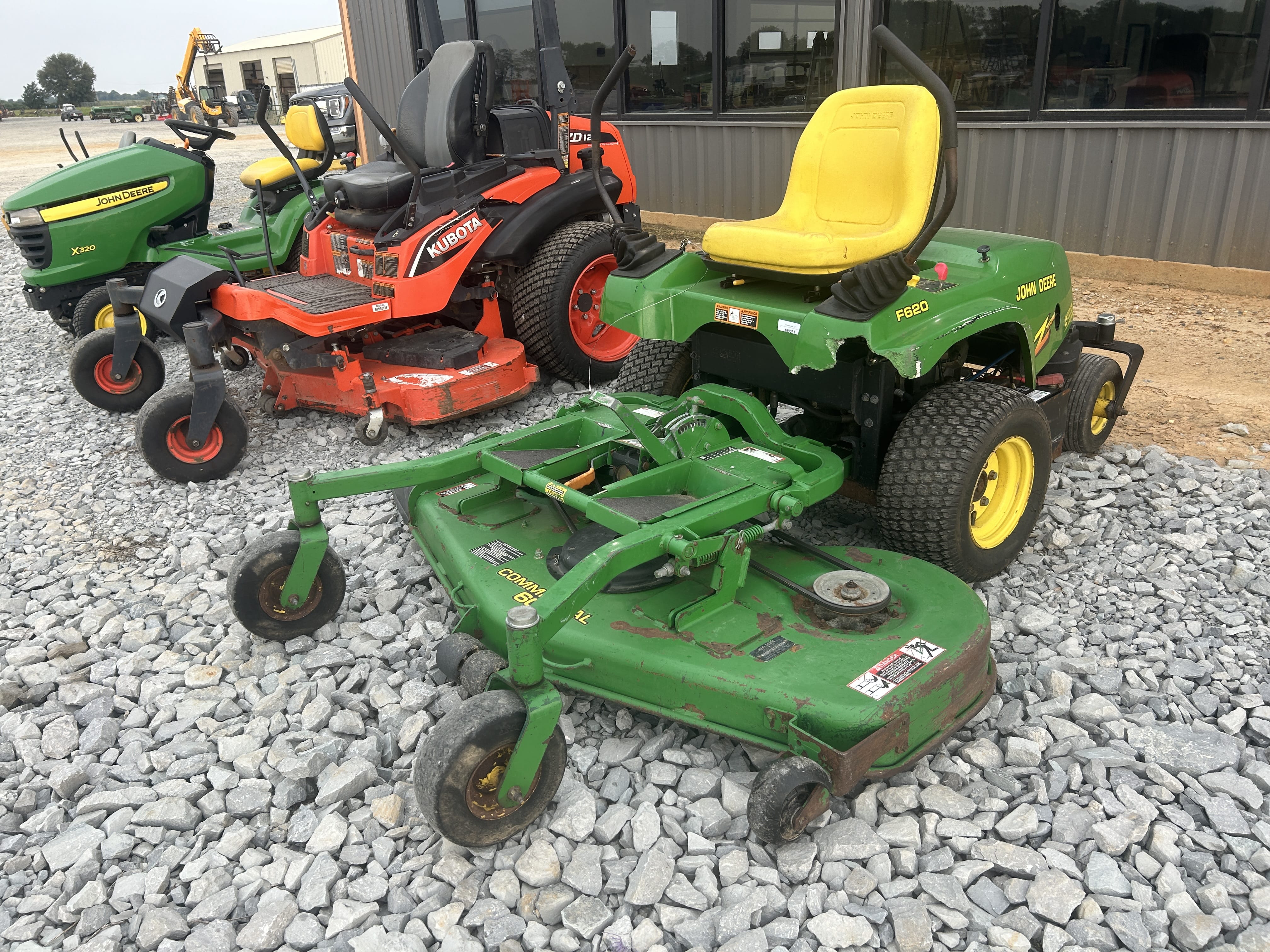 Main image John Deere F620