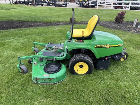 John Deere F680 Equipment Image0