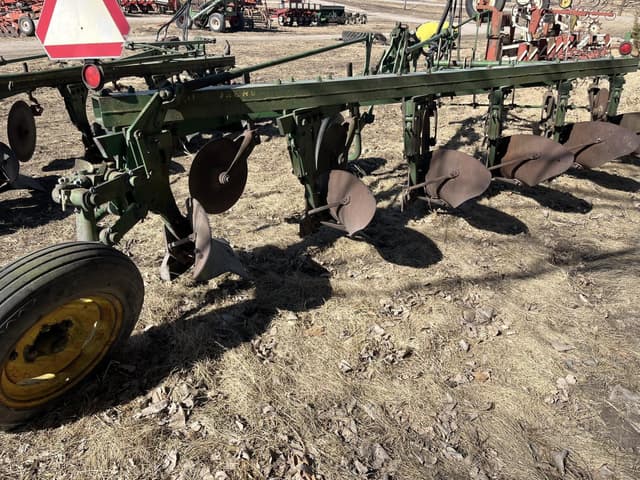 Image of John Deere F680A equipment image 4