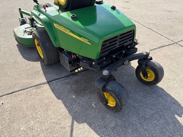 Image of John Deere F687 equipment image 3