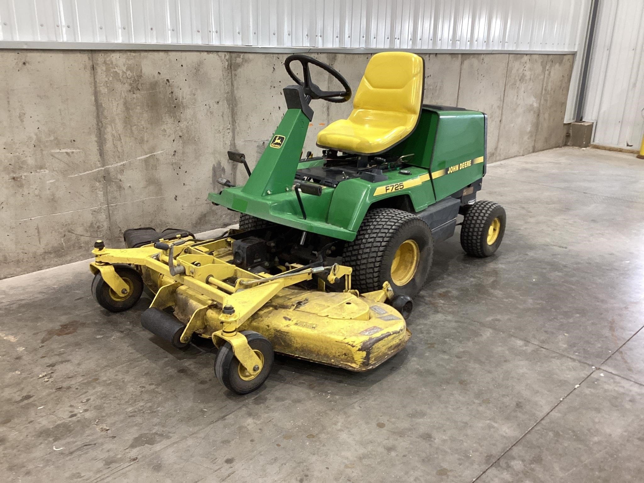 1997 John Deere F725 Equipment Image0
