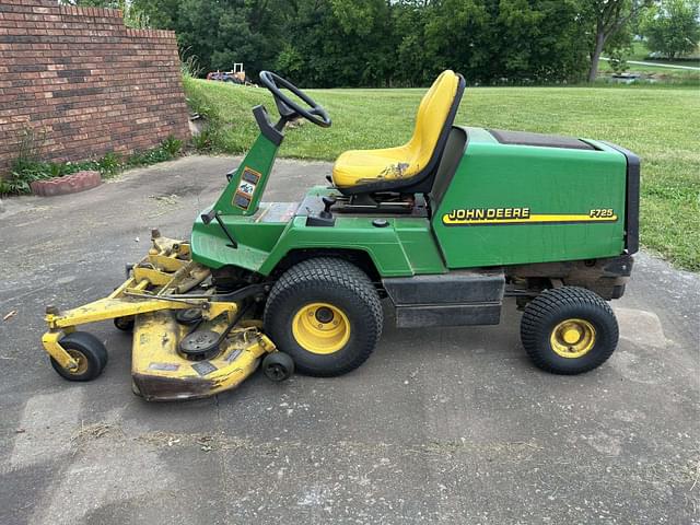 Image of John Deere F725 equipment image 1