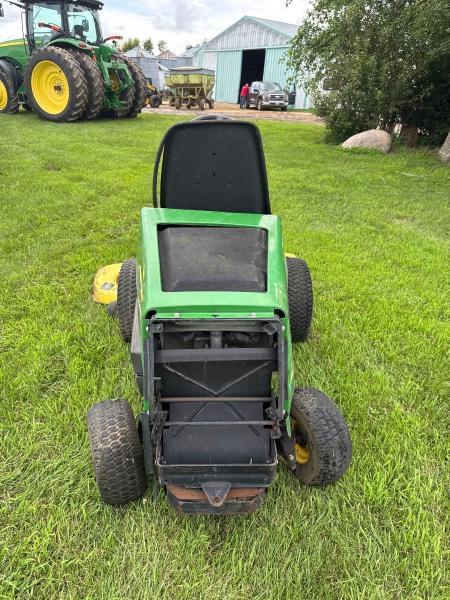 Image of John Deere F725 equipment image 2