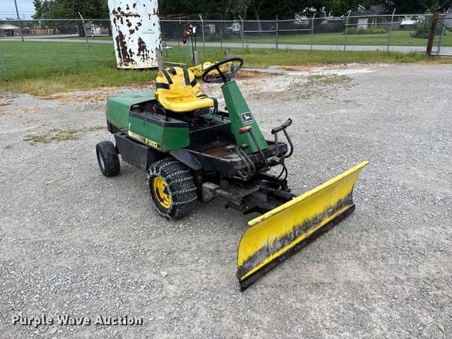 Image of John Deere F910 equipment image 2