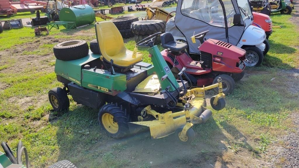 Main image John Deere F910