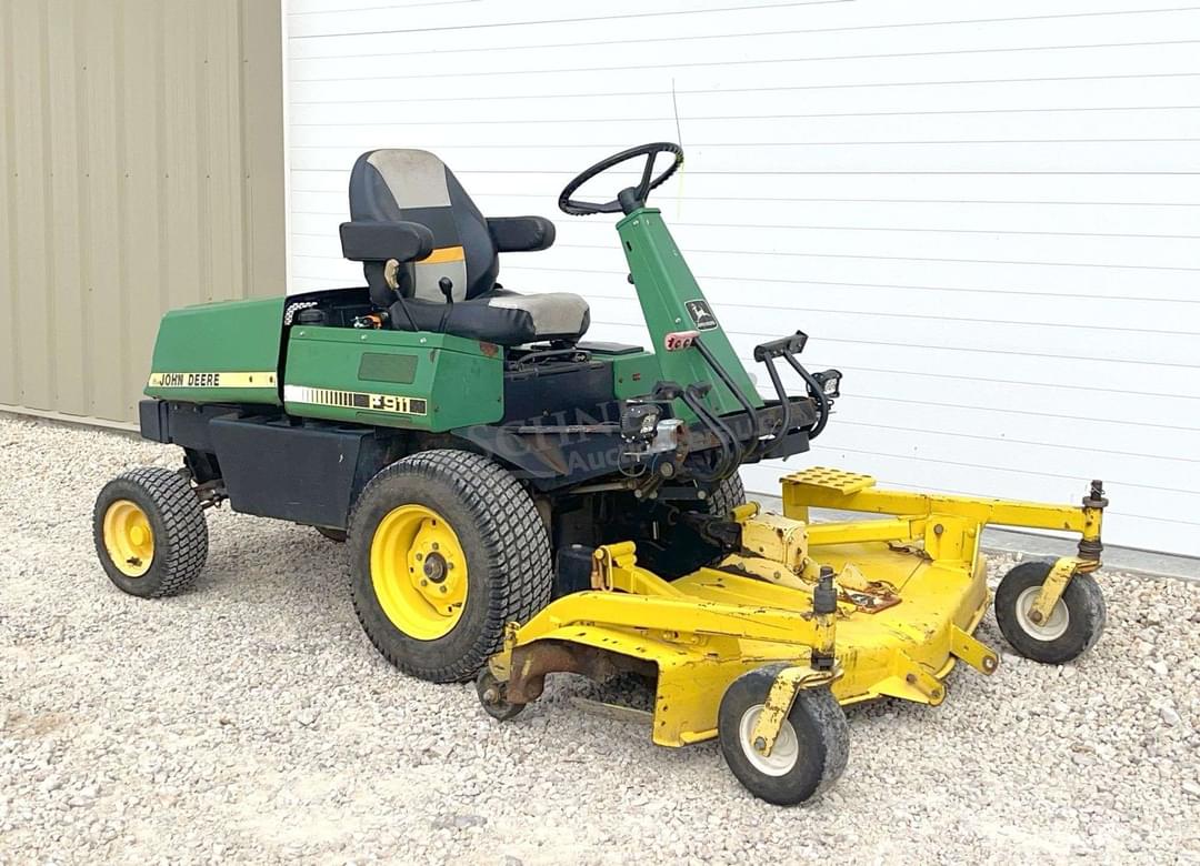 Image of John Deere F911 Primary image