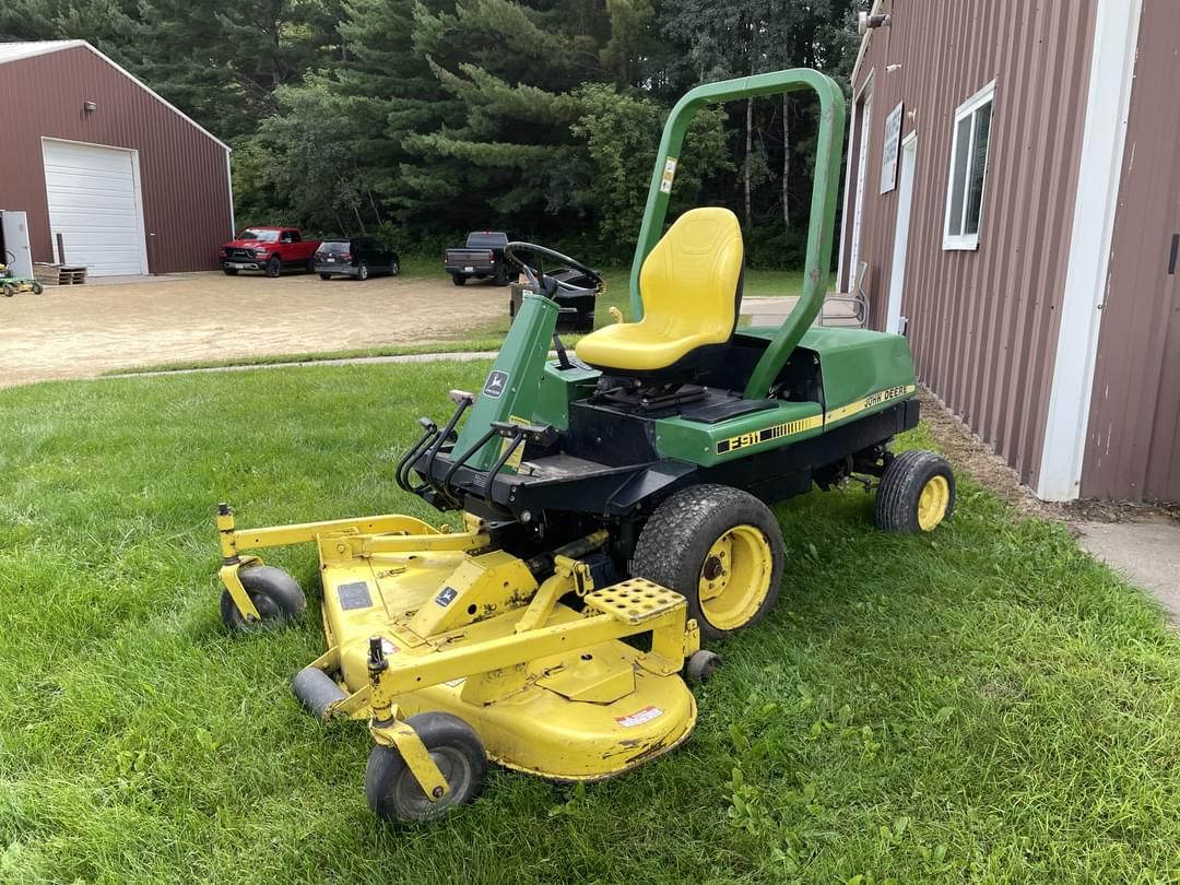 Image of John Deere F911 Primary image