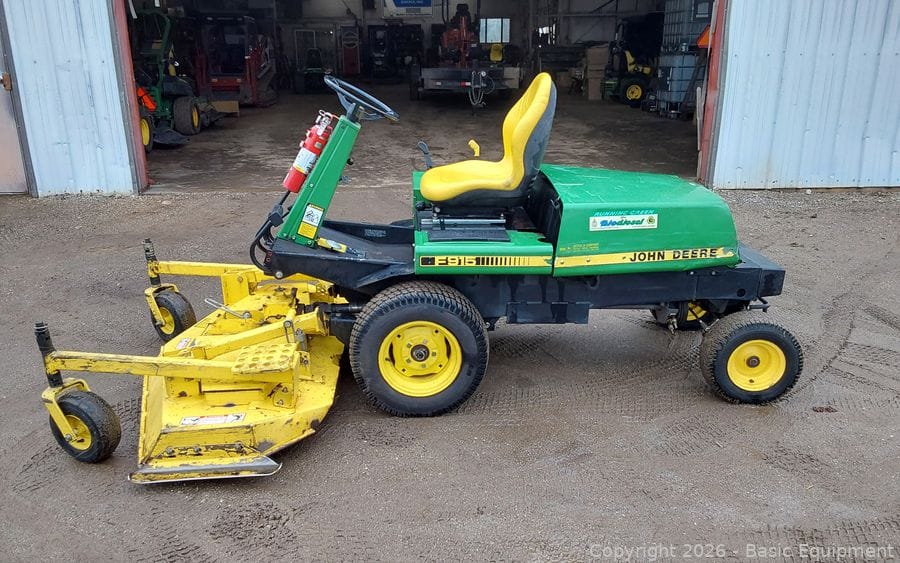 John Deere F915 Equipment Image0