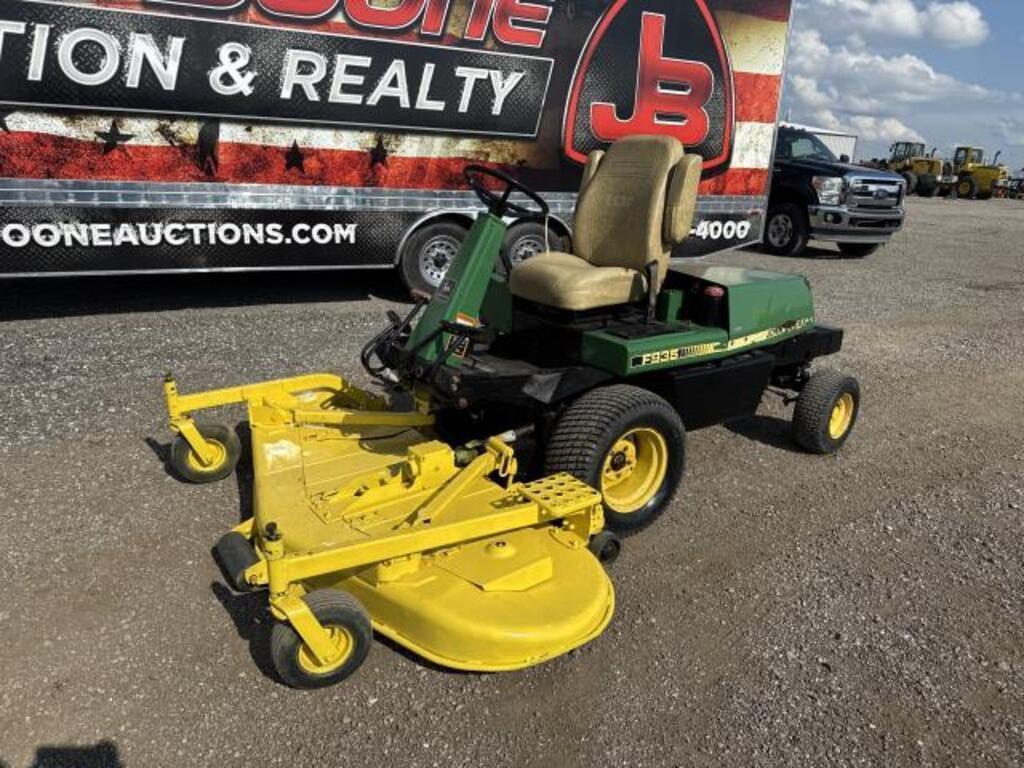 Image of John Deere F935 Primary image