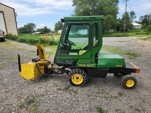Image of John Deere F935 equipment image 1