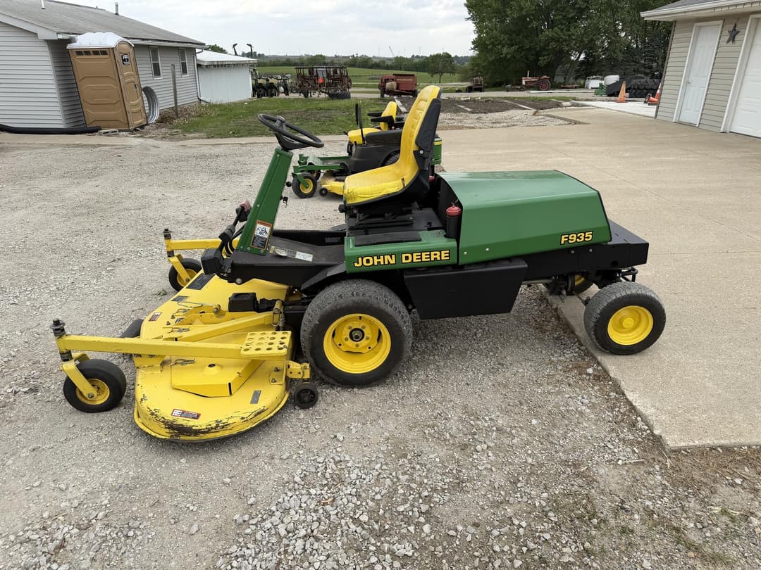 Image of John Deere F935 Primary image