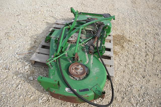 Image of John Deere 72 Fastback Deck equipment image 2