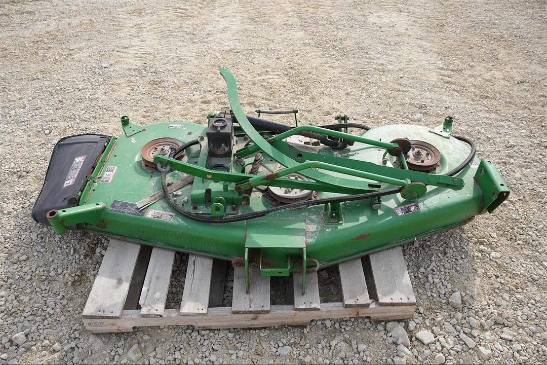 Image of John Deere 72 Fastback Deck Primary image