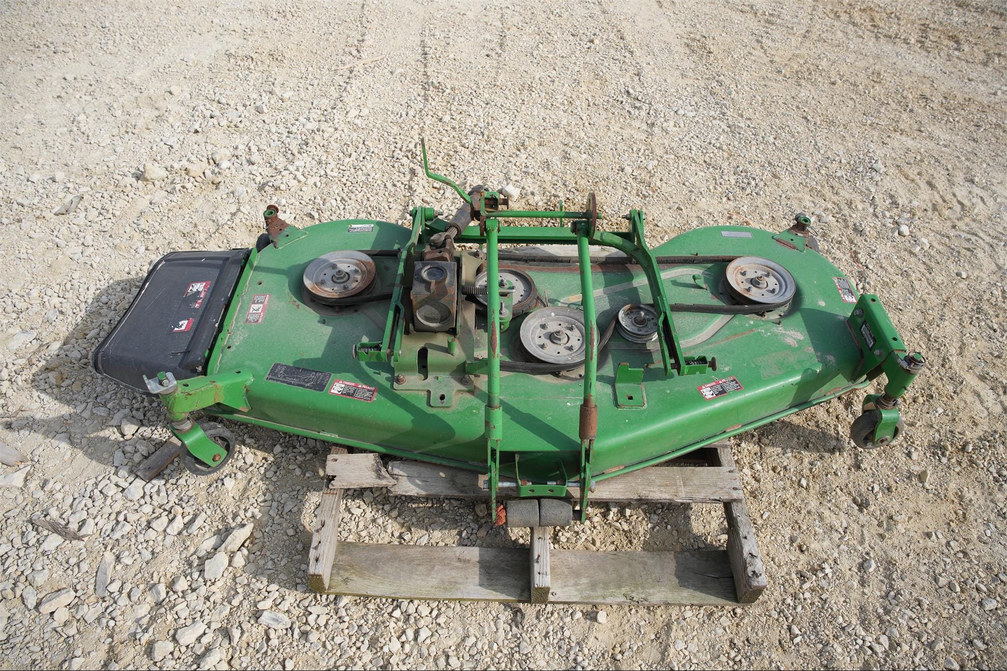 Main image John Deere 72" Mower Deck