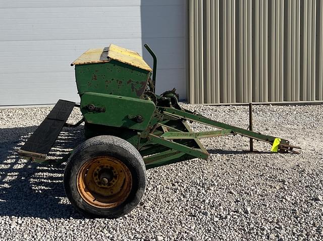 Image of John Deere FB-B equipment image 2