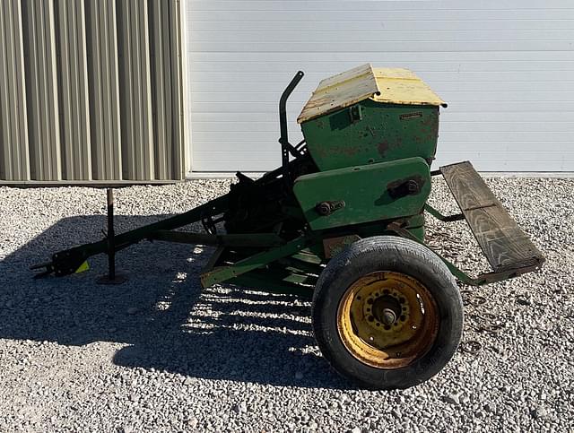 Image of John Deere FB-B equipment image 3