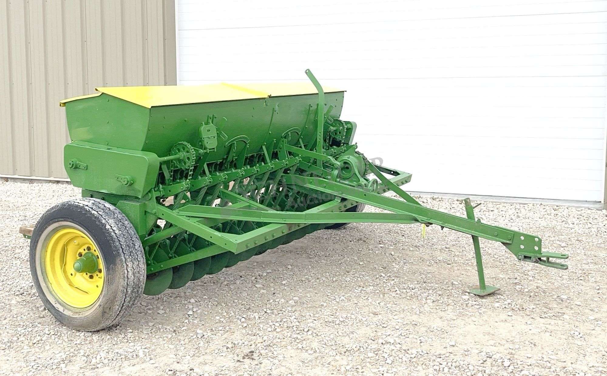 John Deere FB-B Equipment Image0