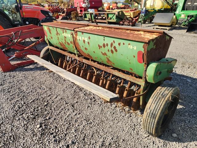 Image of John Deere FB-B equipment image 1