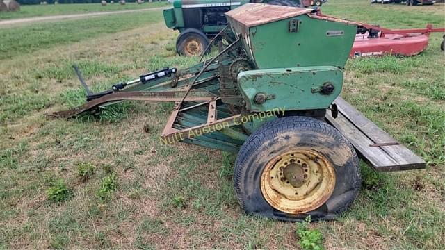 Image of John Deere FB-B equipment image 1