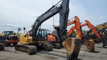Main image John Deere 225D