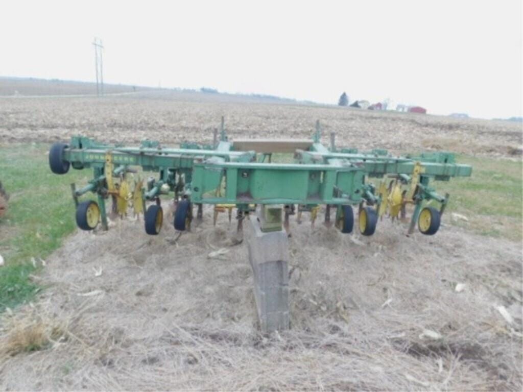 John Deere FM Equipment Image0