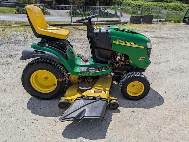 Image of John Deere G110 equipment image 1