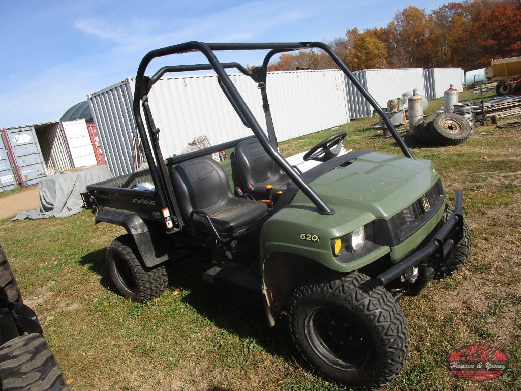 Main image John Deere Gator XUV 620i